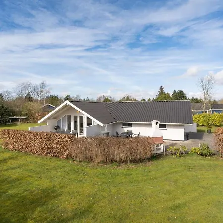 別荘 Edvardsine - 12km From The Sea In Western Jutland By Interhome