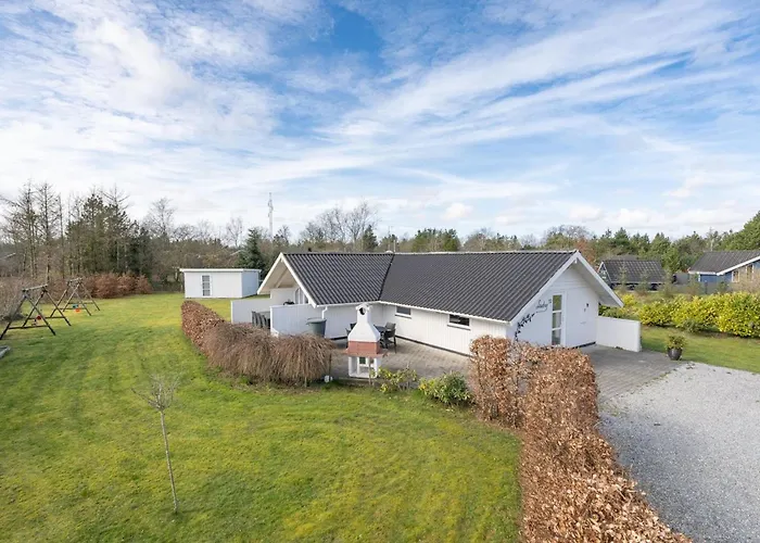 Edvardsine - 12km From The Sea By Interhome Holiday home