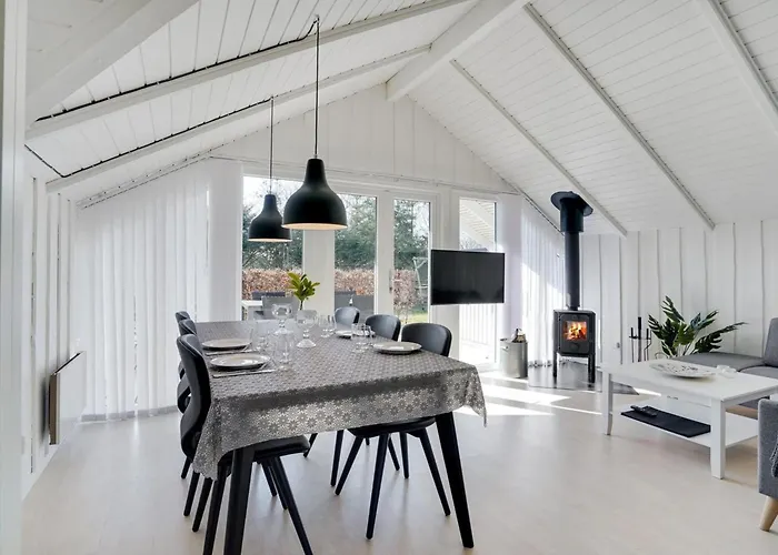 Edvardsine - 12km From The Sea By Interhome